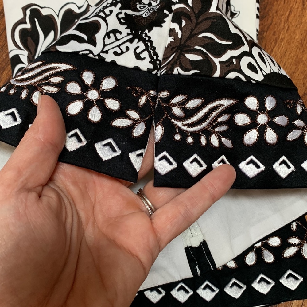 White House Black Market Black and White Floral Strapless Top - Picture 11 of 11